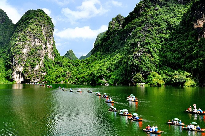 Ninh Binh Full Day Tour Group 8 (Trang An- Bich Dong- Mua Cave) - Mua Cave Hike