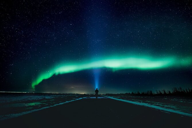 Northern Lights & Hot Chocolate Minibus Tour in Reykjavik - Additional Details