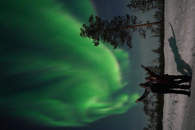 Northern Lights Hunting Photography in Rovaniemi Finland - Northern Lights Photography Etiquette