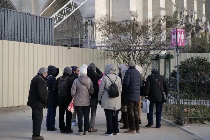 Notre Dame Outdoor Walking Tour With Crypt Entry - Visitor Reviews