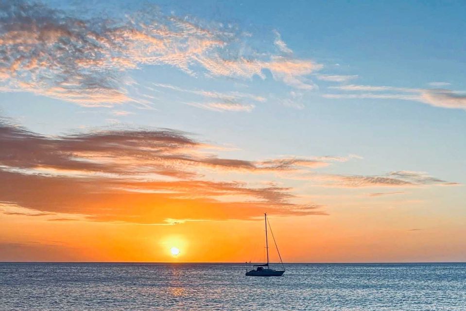 Oahu: Sunset Sailing in Small Intimate Groups - Location Highlights in Honolulu