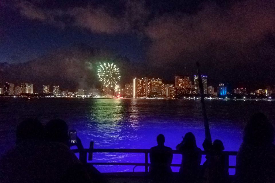 Oahu: Waikiki BYOB Friday Night Fireworks Cruise - Review Summary