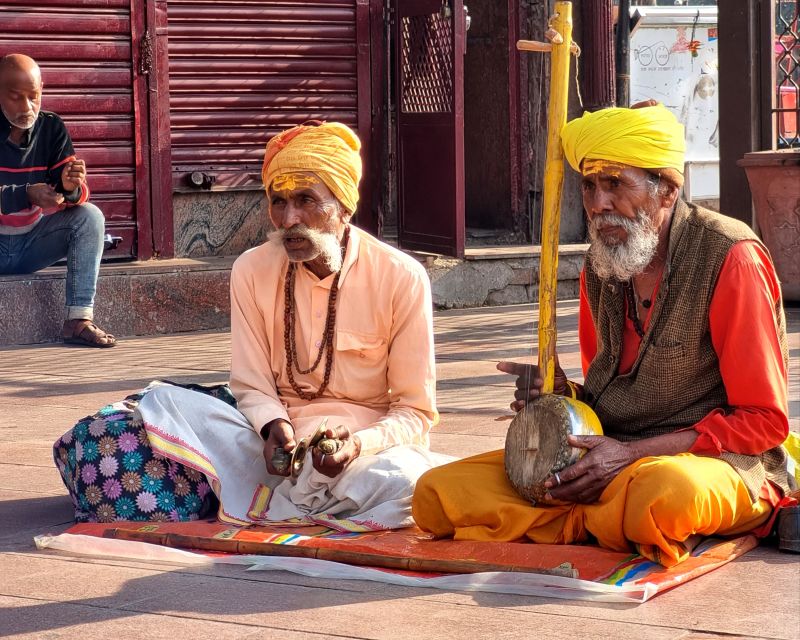 Old Delhi: Guided Street Food and Culture of Delhi - Recommended Attire and Footwear