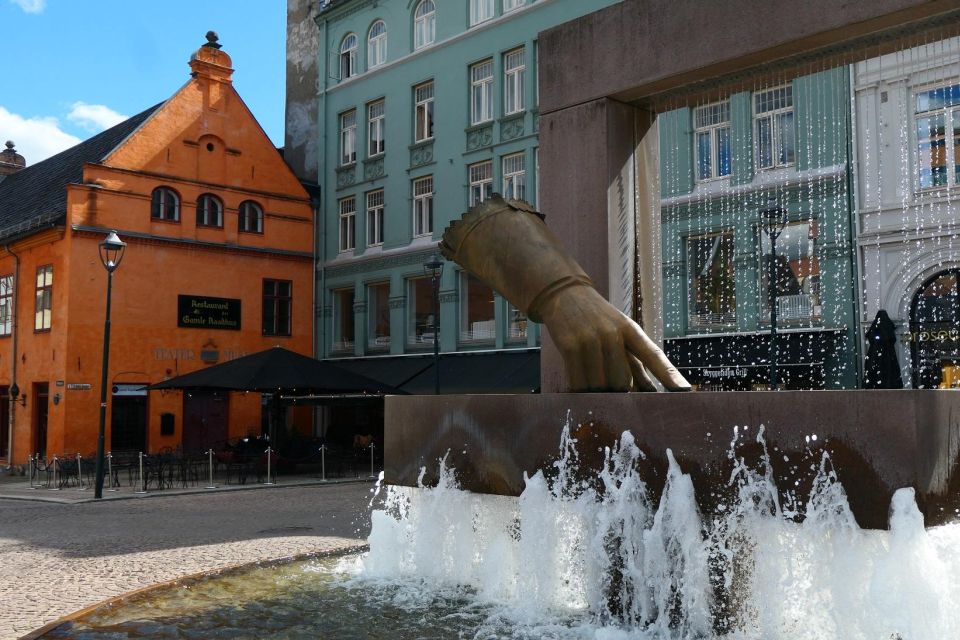 Oslo: In the Heart of Oslo Walking Tour - Tour Duration and Meeting Point