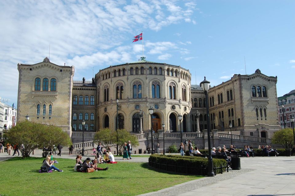 Oslo: Self-Guided Murder Mystery Tour by the Parliament - Activity Description