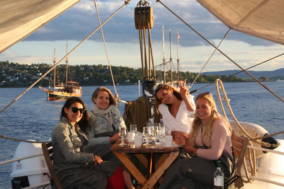 Oslo: Skyline in Winter With Fish Soup Cruise - Savor Traditional Fish Soup Onboard