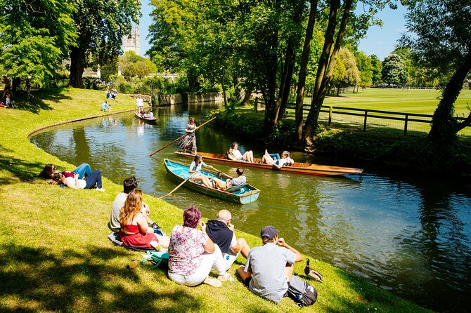 Oxford Private Day Trip From London – Colleges, History & British Lunch Included - Meeting Point