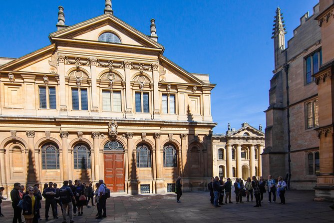 Oxford University Walking Tour With University Alumni Guide - Booking and Pricing Information