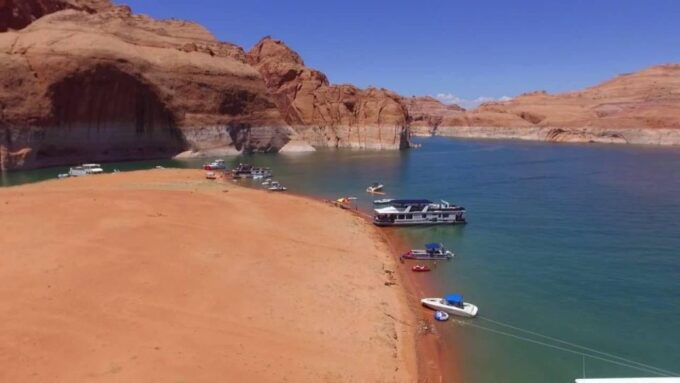 Page: Navajo Canyon Scenic Cruise - Sightseeing Experience