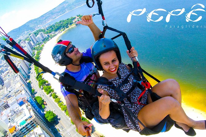 Paragliding Tandem Flight in Niterói - Embrace the Excitement of Paragliding