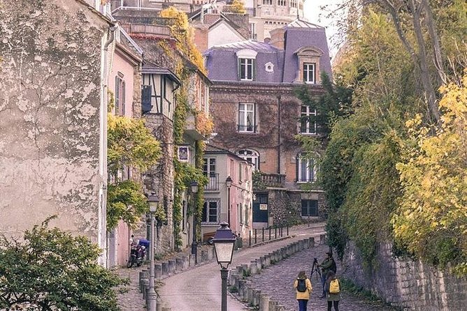 Paris Montmartre Private Walking Tour With Sacre Coeur - Tour Logistics