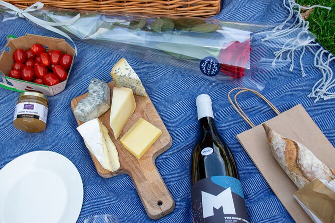 Parisian Picnic Escape: Cheese & Wine Tasting - Inclusions and Amenities