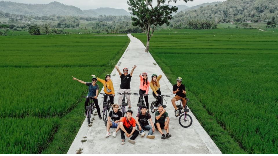 Pedal Bike Through Rice Terraces, Forests and Lawang Caves - Intriguing Lawah Cave Adventure
