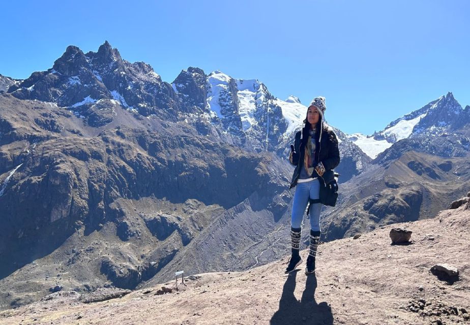 Peru: Rainbow Mountain Overlooking the Snow-Capped Usagate - Inclusions