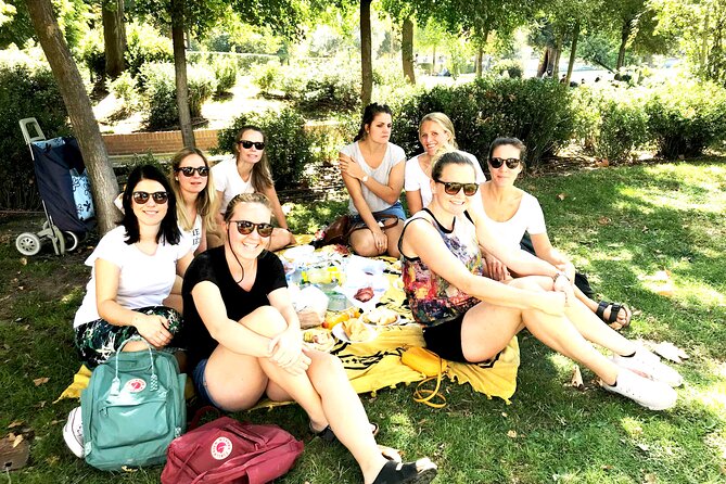 Pic-Nic Experience in Madrid With Games and Snacks - Entertainment and Activities