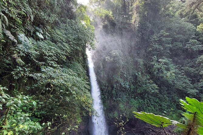 Poas Volcano and La Paz Waterfall Day Tour - What to Bring