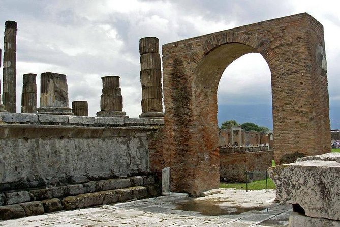 Pompeii and Herculaneum Private Tour - Handling Negative Feedback