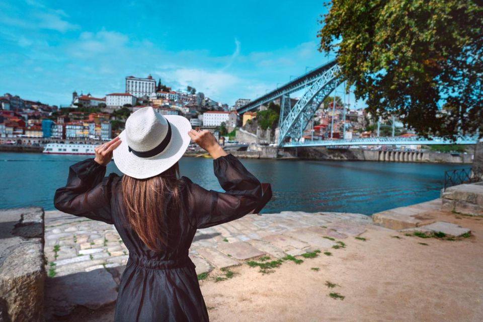 Porto: Capture the Most Photogenic Spots With a Local - Detailed Activity Description