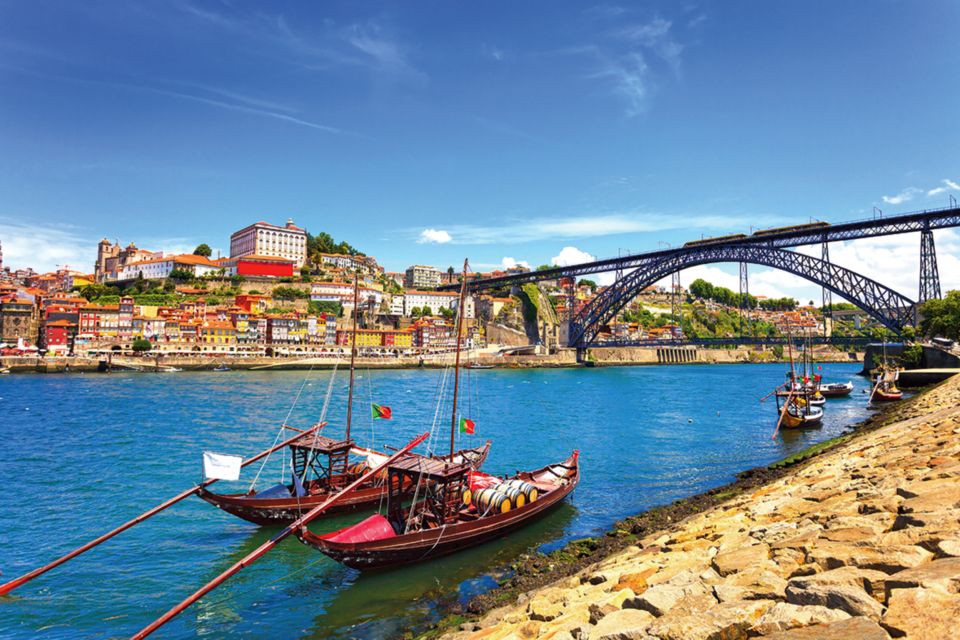 Porto: City Tour, 6 Bridges Cruise and Wine Tasting - Porto Cathedral Visit