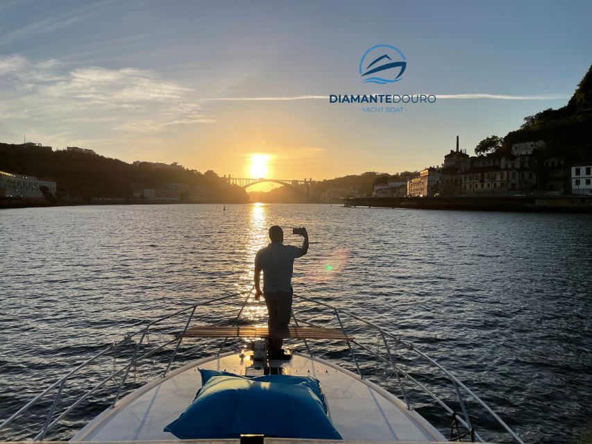 Porto, Gaia: Boat Tour Sunset and Port Wine Tasting - Full Description of the Sunset Tour