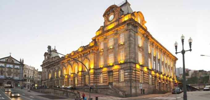 Porto Historical Center Private Walking Tour - Tour Itinerary