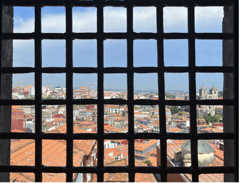 Porto: Mysteries, Legends, and Crimes Walking Tour - Tour Inclusions