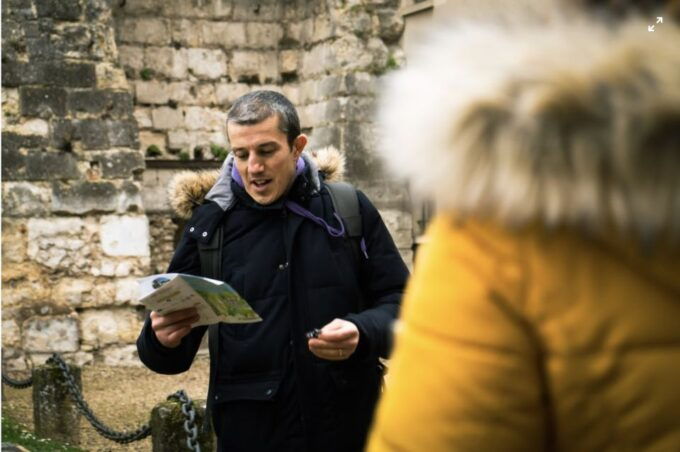 Porto: Self-Guided Treasure Hunt Tour - Full Description of Activity