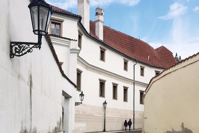 Prague Instagram Photo Walk - Admire the Stunning Prague Castle