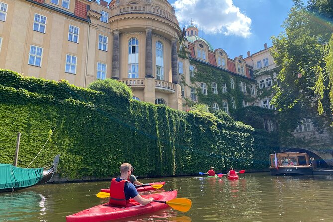 Prague Kayak Tour in City Center - 2 Hours - Expectations and Policies