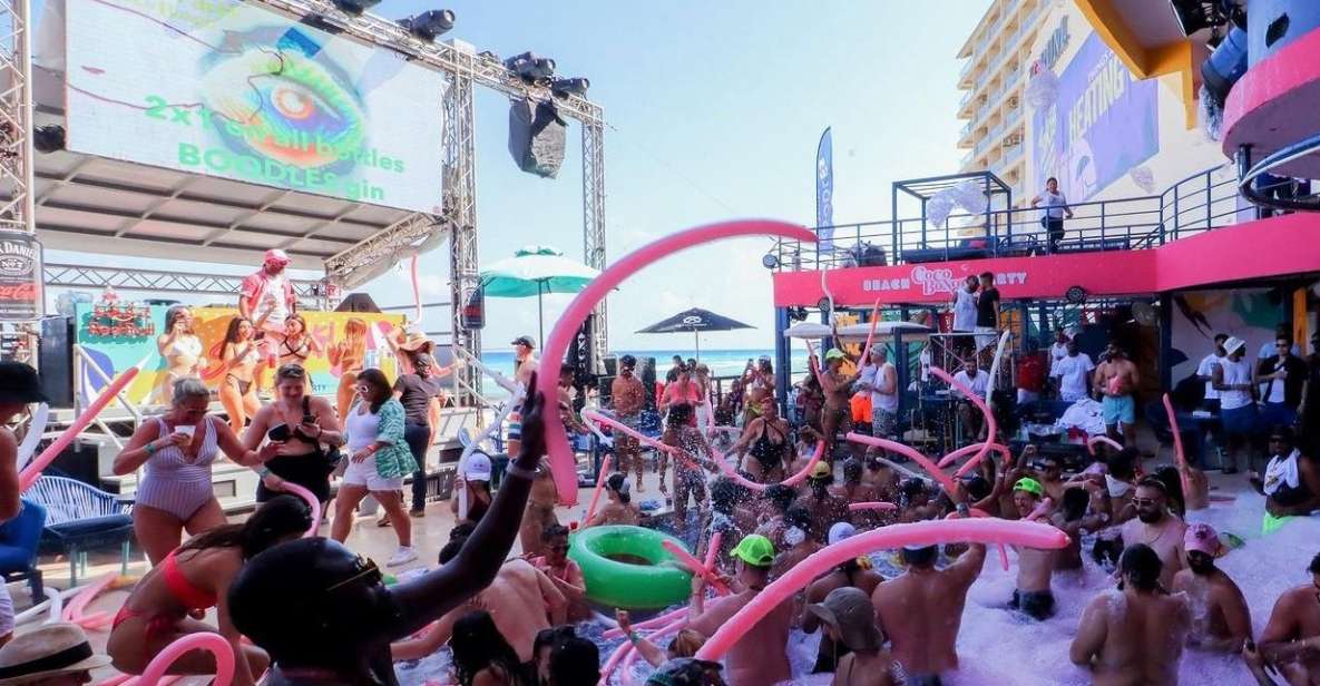 Premium Beach Party Coco Bongo - Venue and Entertainment
