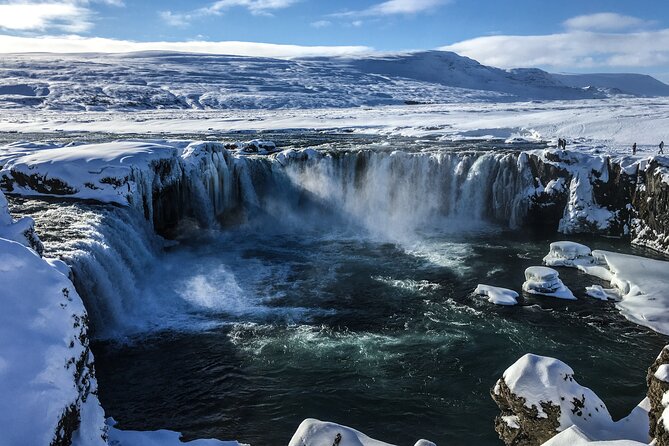 Premium Full Day Tour Lake Myvatn and Godafoss - Lunch Options