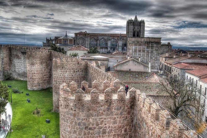 Private 3-Hour Walking Tour of Avila With Official Tour Guide - Special Offer Details