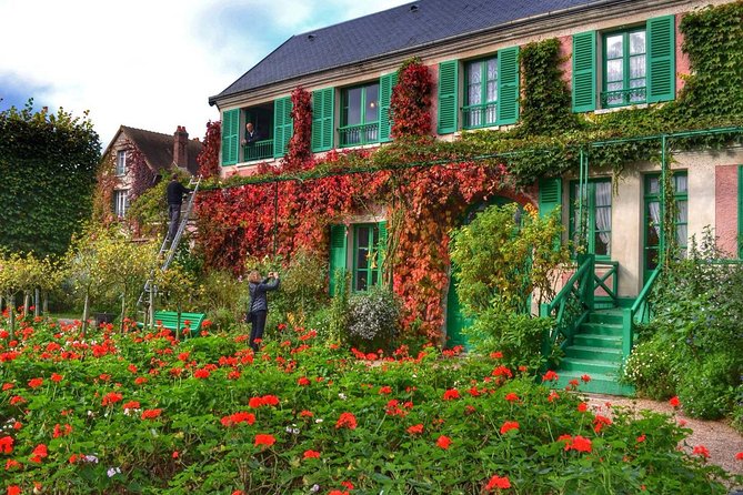 Private 5-Hour Round Transfer to Giverny, Claude Monet Museum From Paris - Experience