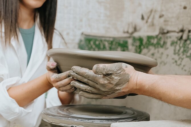 Private Basic Course in Apulian Ceramics in a Farmhouse - Instructor Information