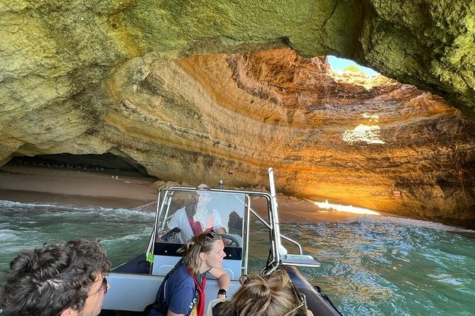 Private Boat Tour Through the Benagil Caves - Reviews and Ratings Analysis