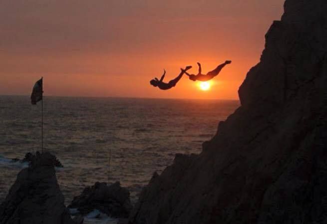 *Private Cliff Diver Show W/Dinner 2 Drinks 1 Sunset Drink - Location and Service Details