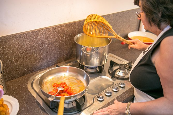 Private Cooking Class at a Cesarinas Home in Salerno - Duration and Features