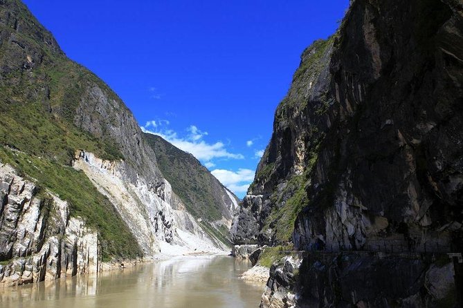Private Day Tour to Tiger Leaping Gorge Zhiyun Lamaism Monastery From Lijiang - Customer Reviews