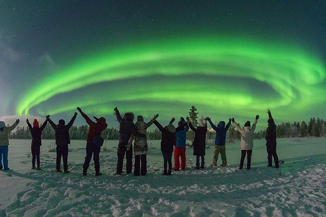 PRIVATE Fabulous Show Tour Search for the Northern Lights by VIP Car Rovaniemi - Flexible Cancellation Policy Details