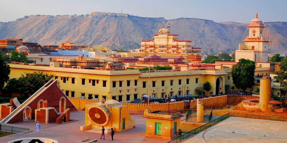 Private Full Day Jaipur City Tour From Delhi by Car - City Palace Exploration
