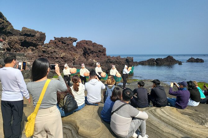 Private Full Day World Natural Heritage Tour in Jeju Island - Meeting and Pickup Information