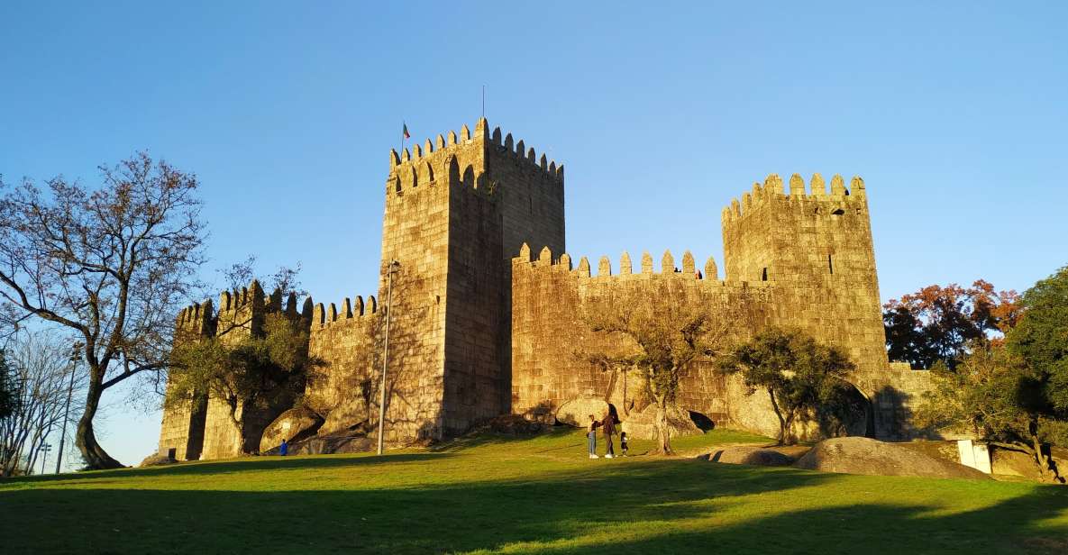 Private Green Wine Wineries and Unesco Guimarães Tour - Activity Highlights