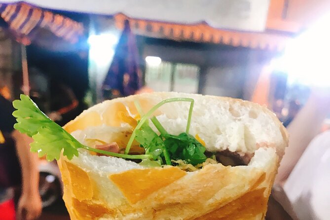 Private Iconic Local Street Food Tour Adventure on Motorbike in Ho Chi Minh City - Review Ratings Breakdown