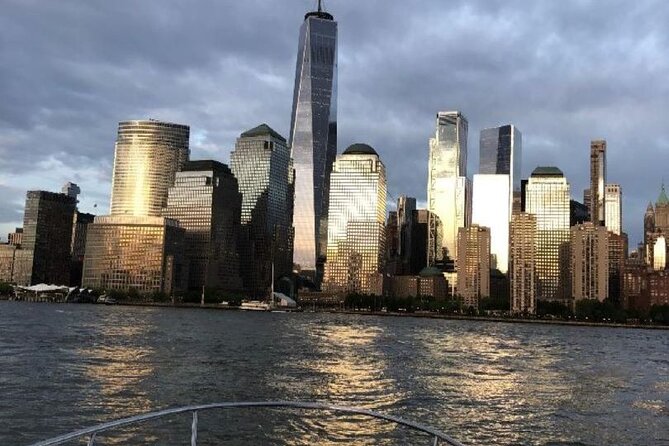 Private Luxury Daytime Boat Tour in New York City - 2 Hour - Experience Highlights and Features