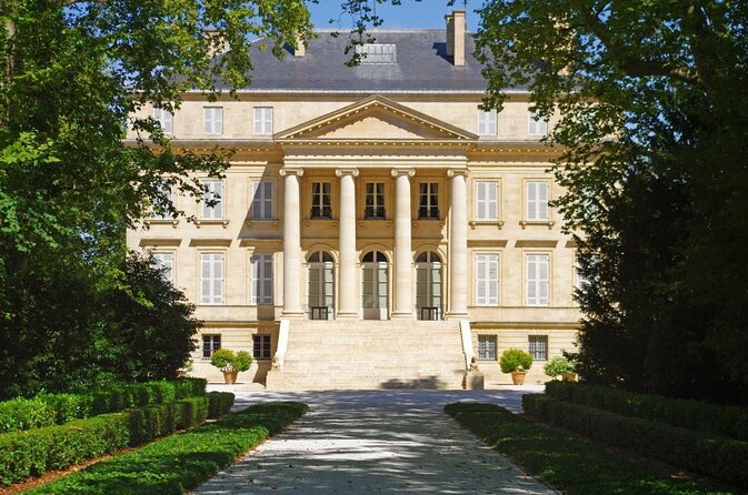 Private Médoc Region Wine Tour Experience From Bordeaux - Exclusive Group Experience