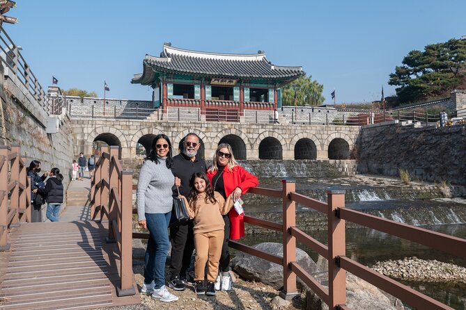 Private Tour Around Suwon UNESCO Fortress and Korea Folks Village - Reviews and Ratings Analysis