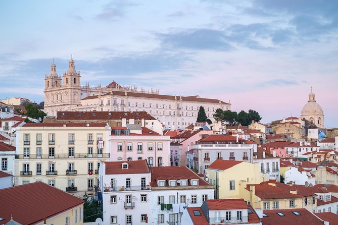 Private Tour - Lisbon Walking Tour With a Photographer - Meeting Points and Start Time