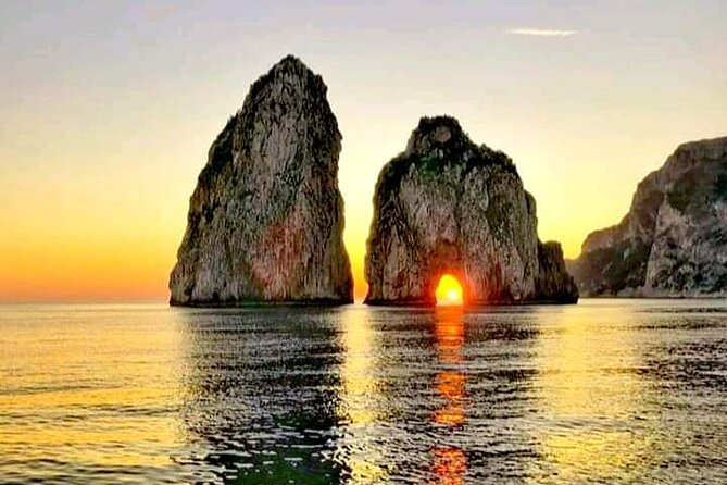 Private Tour of Capri by Boat at Sunset With Aperitif - Cancellation Policy and Refunds