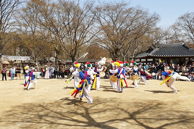 Private Tour : Royal Palace & Traditional Villages Wearing Hanbok - Hanbok Attire Experience