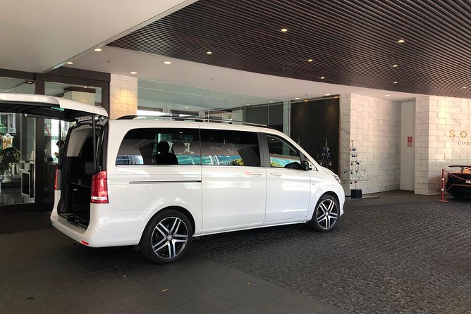 Private Transfer Between Auckland Airport and Auckland Hotel - Booking Confirmation